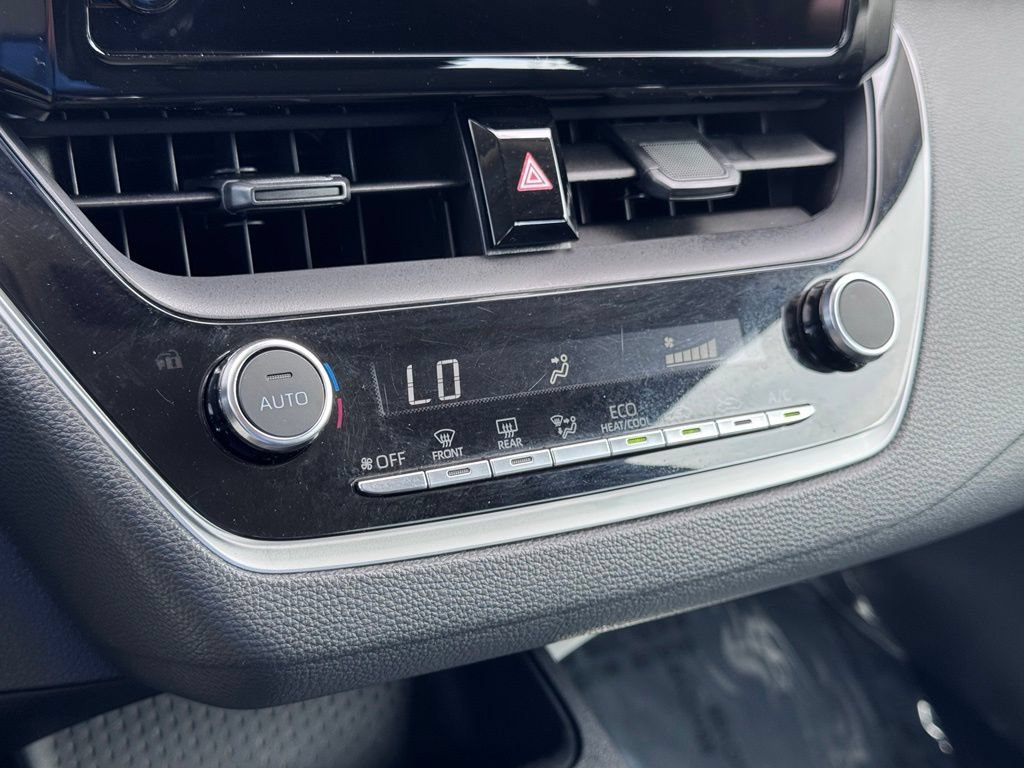 Used 2024 Toyota Corolla LE FWD image 11