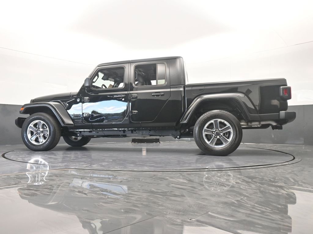 Used 2024 Jeep Gladiator Sport w/ Premium Package image 55