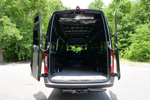 Used 2022 Mercedes-Benz Sprinter 2500 image 7