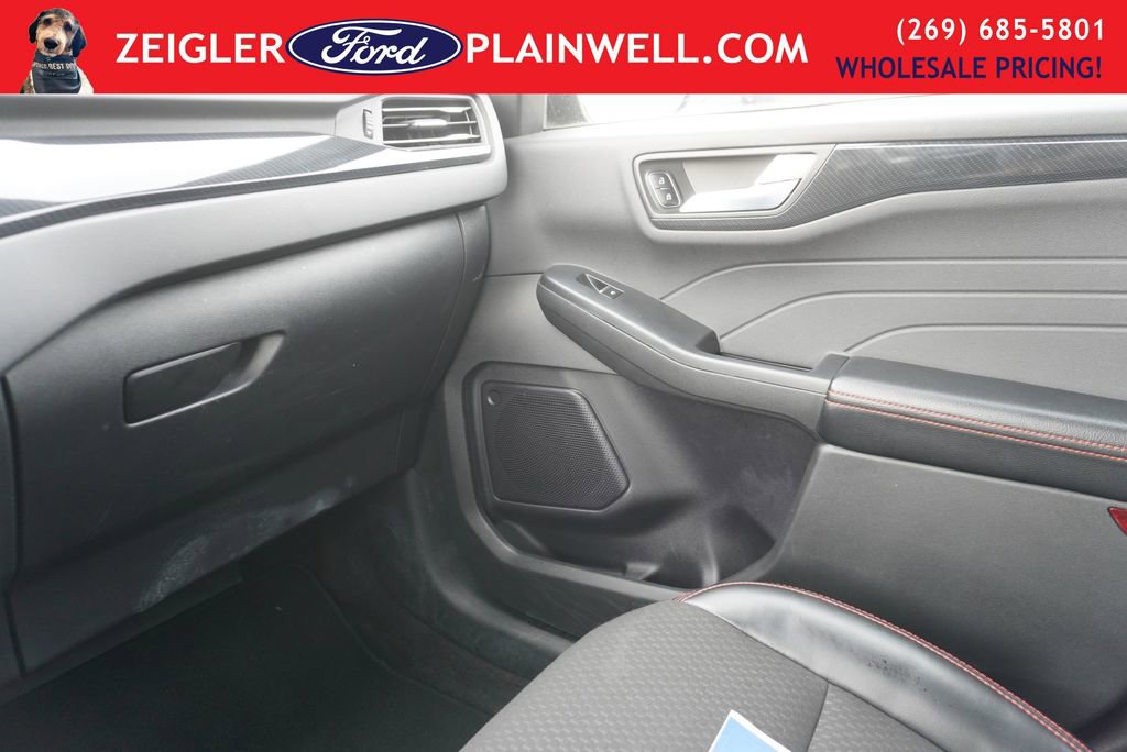 Used 2024 Ford Escape ST-Line image 31