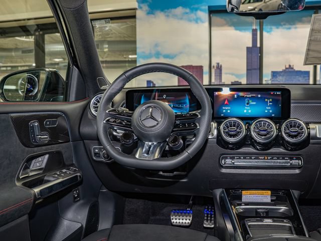 Used 2026 Mercedes-Benz GLB 35 AMG 4MATIC image 16