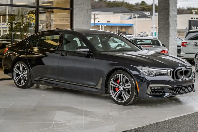 Used 2019 BMW 740i w/ Executive Package image 4