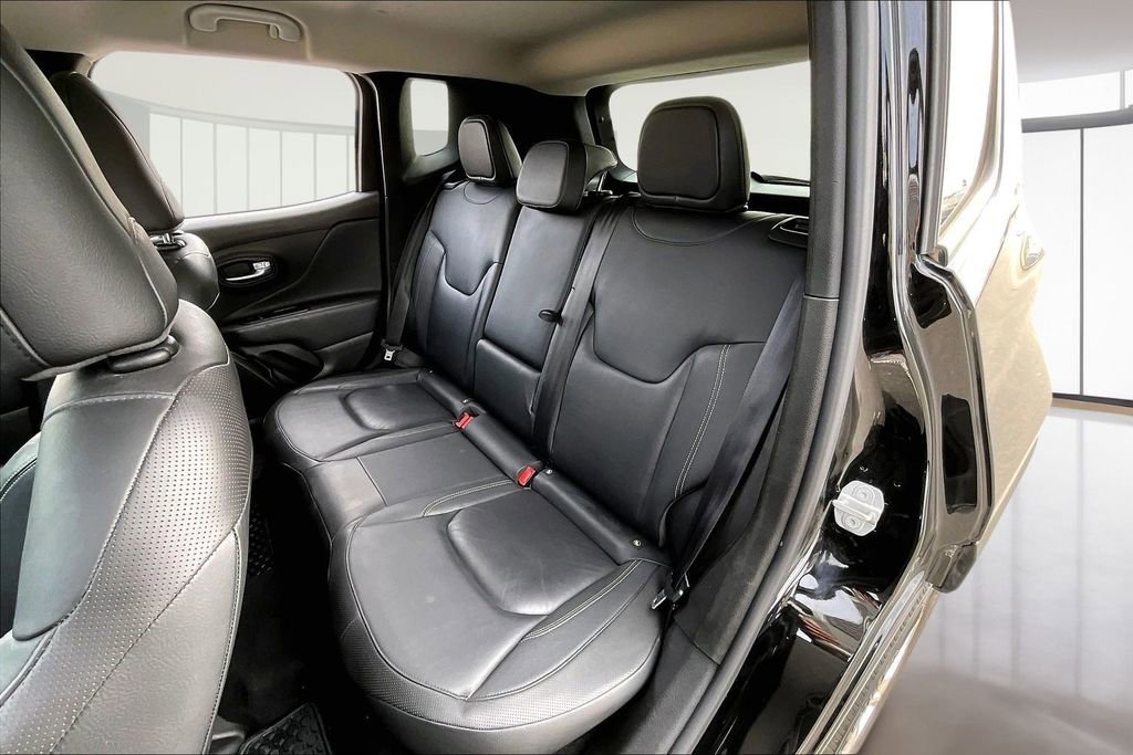 Used 2022 Jeep Renegade Limited image 25