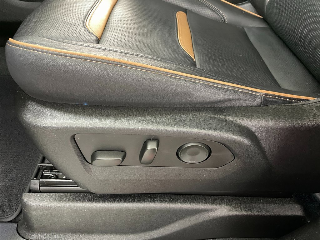 Used 2023 GMC Yukon XL AT4 w/ Max Trailering Package image 13