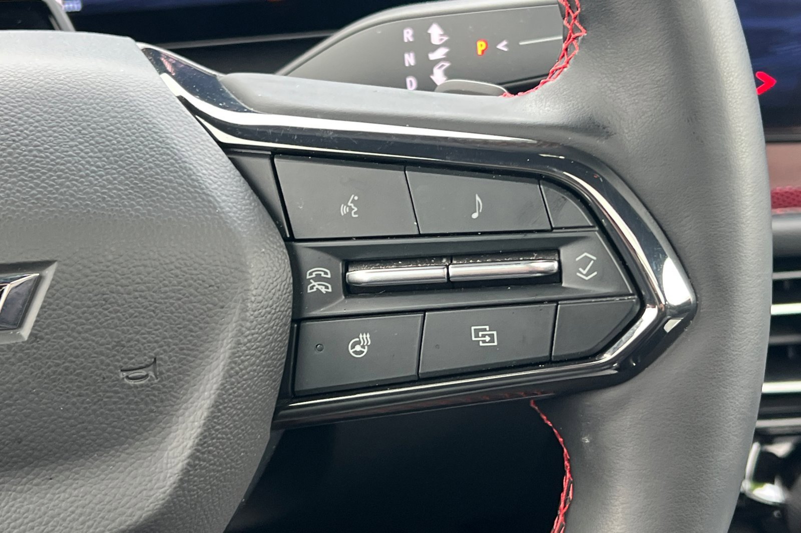 Certified 2024 Chevrolet Traverse RS w/ LPO, Floor Liner Package image 38