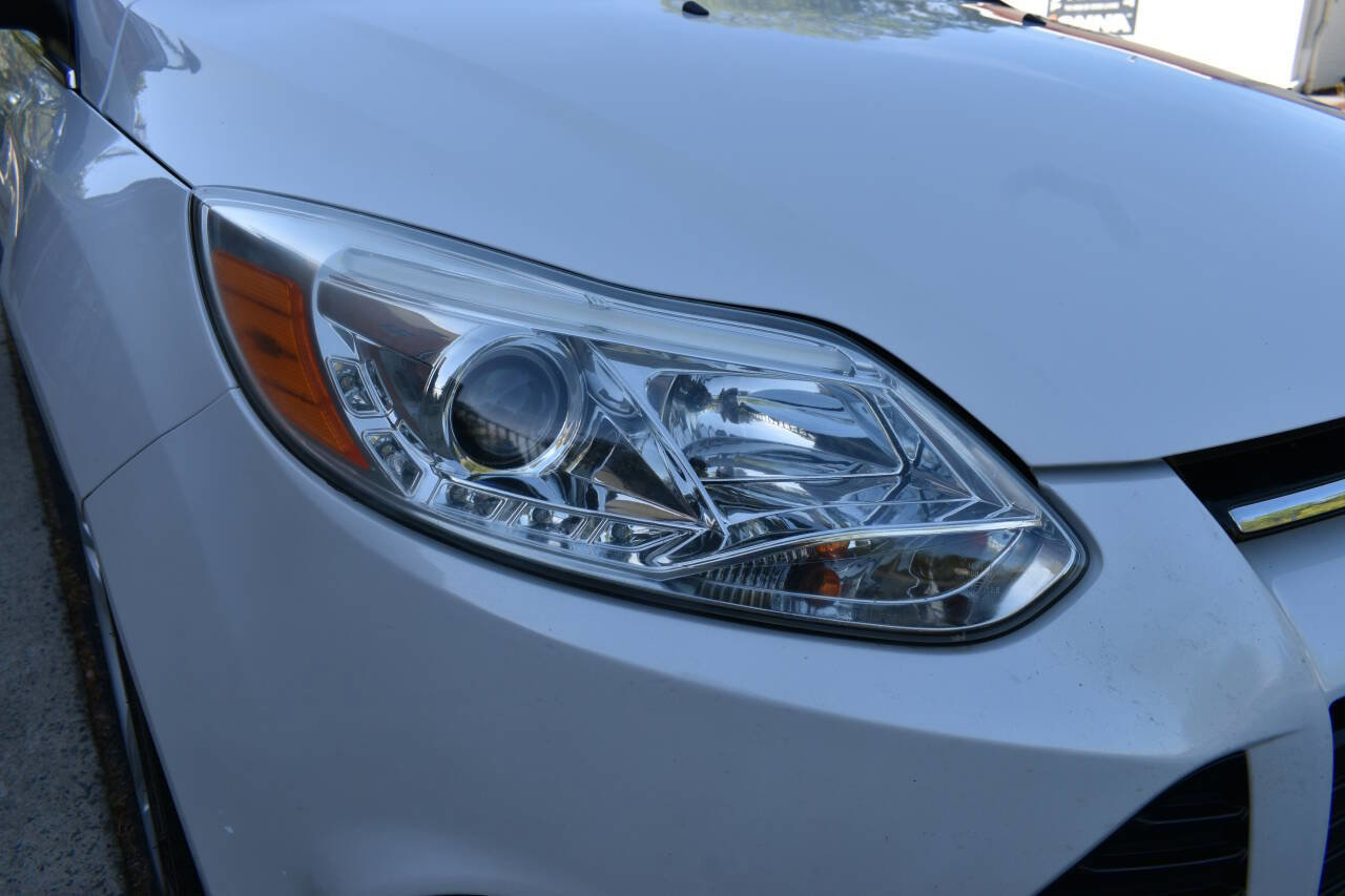 Used 2013 Ford Focus Titanium w/ Titanium Handling Pkg image 37