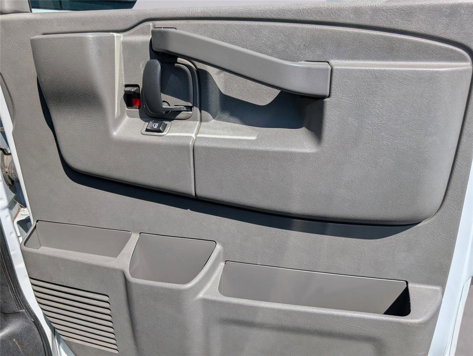 Used 2017 Chevrolet Express 3500 LT w/ LT Preferred Equipment Group image 33