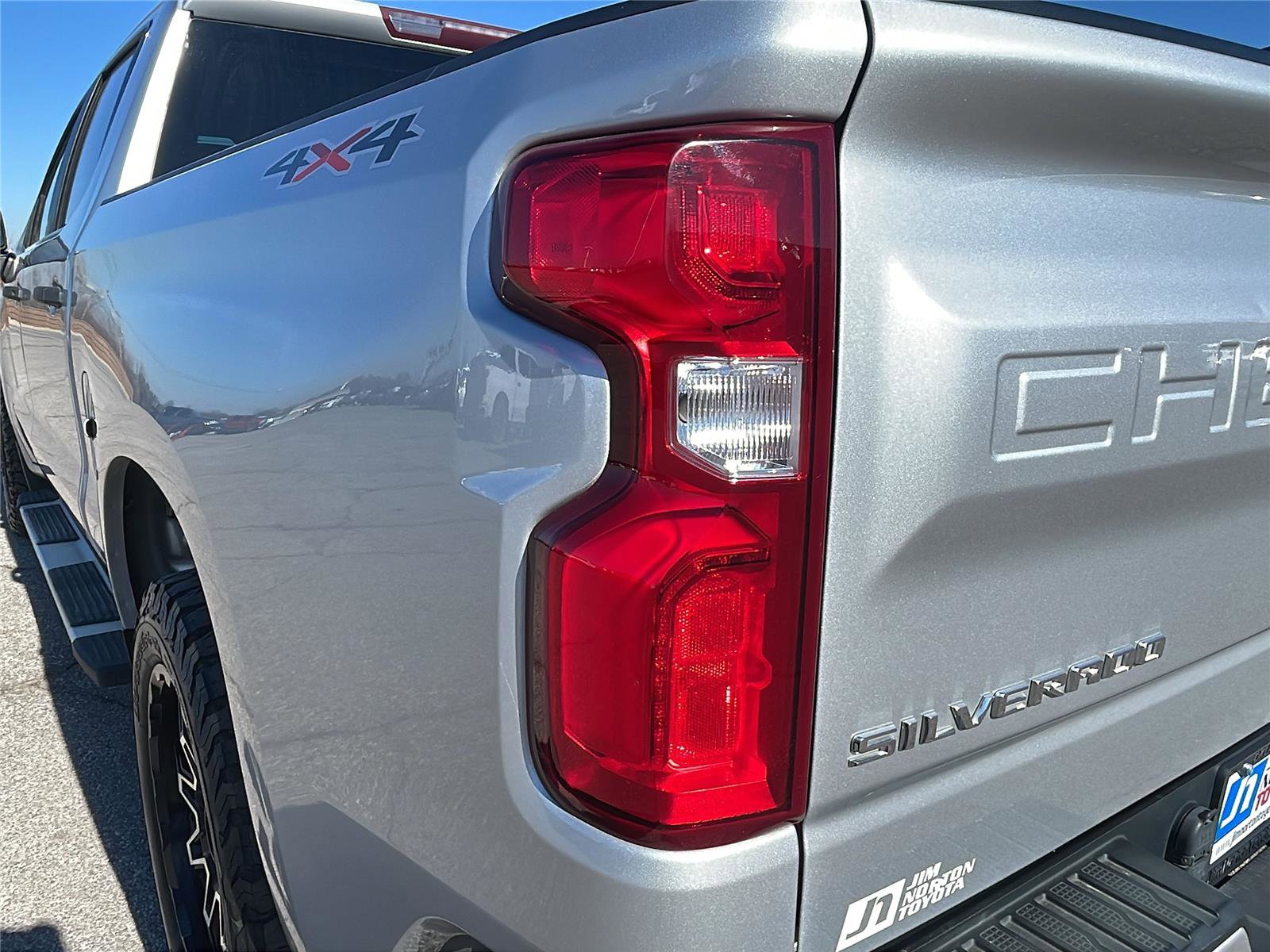 Used 2019 Chevrolet Silverado 1500 Custom w/ Custom Value Package image 11