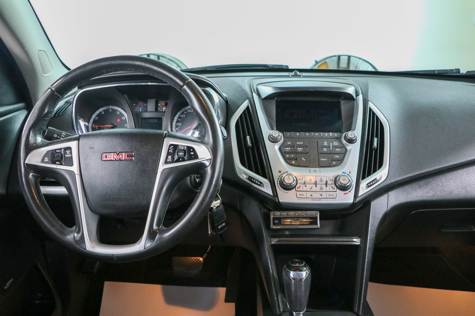 Used 2016 GMC Terrain SLT AWD/4WD image 17
