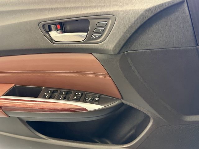 Used 2017 Acura TLX FWD image 21