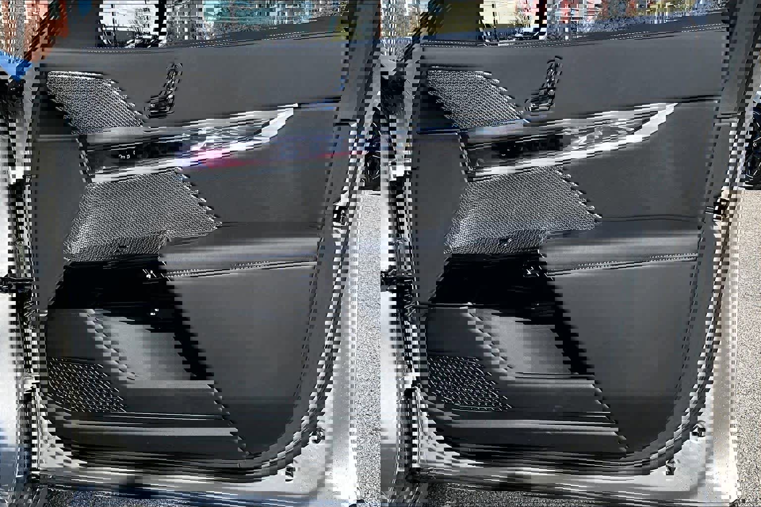 Used 2025 BMW i7 eDrive50 image 21