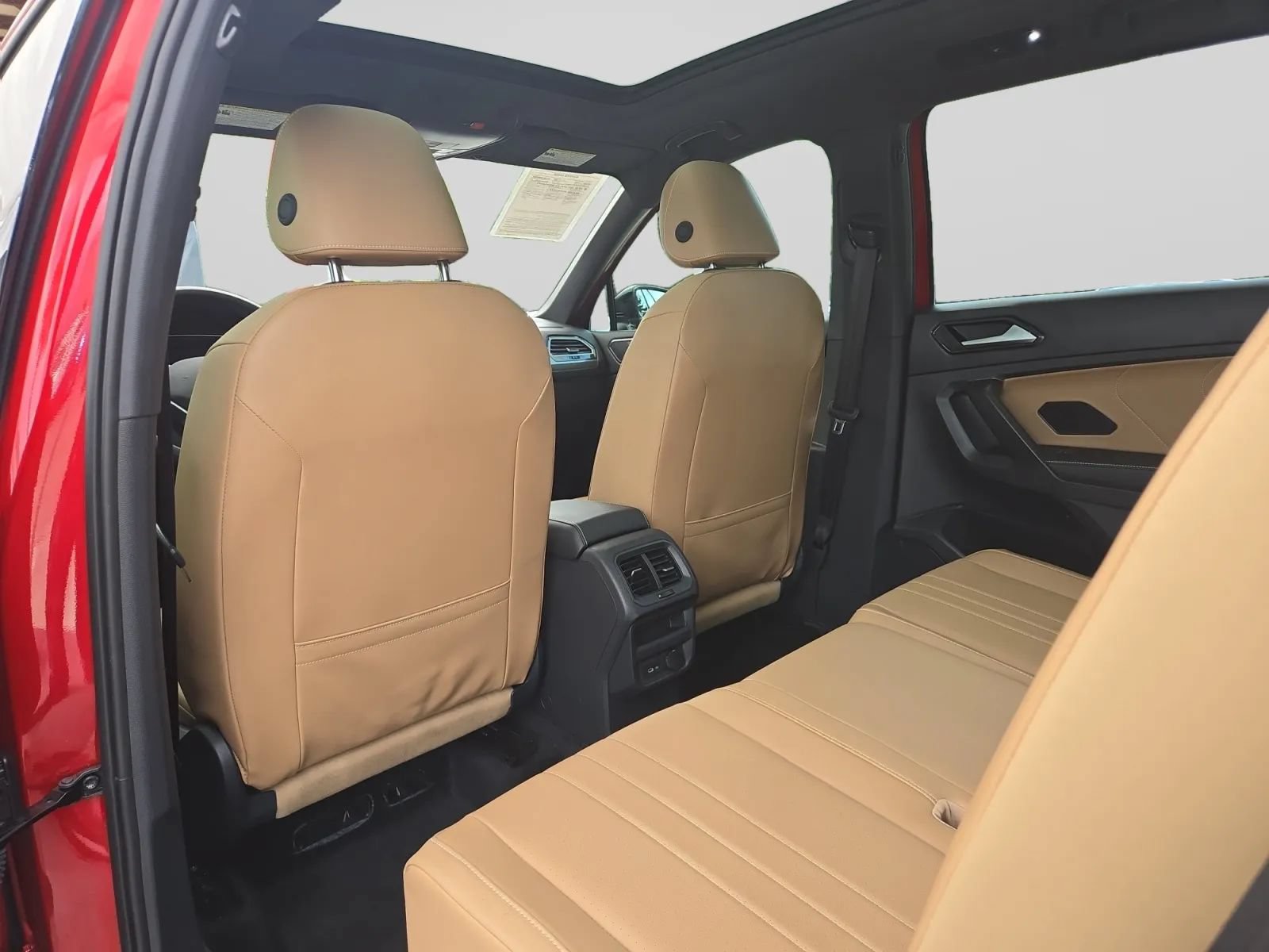 Used 2024 Volkswagen Tiguan SE R-Line FWD image 26