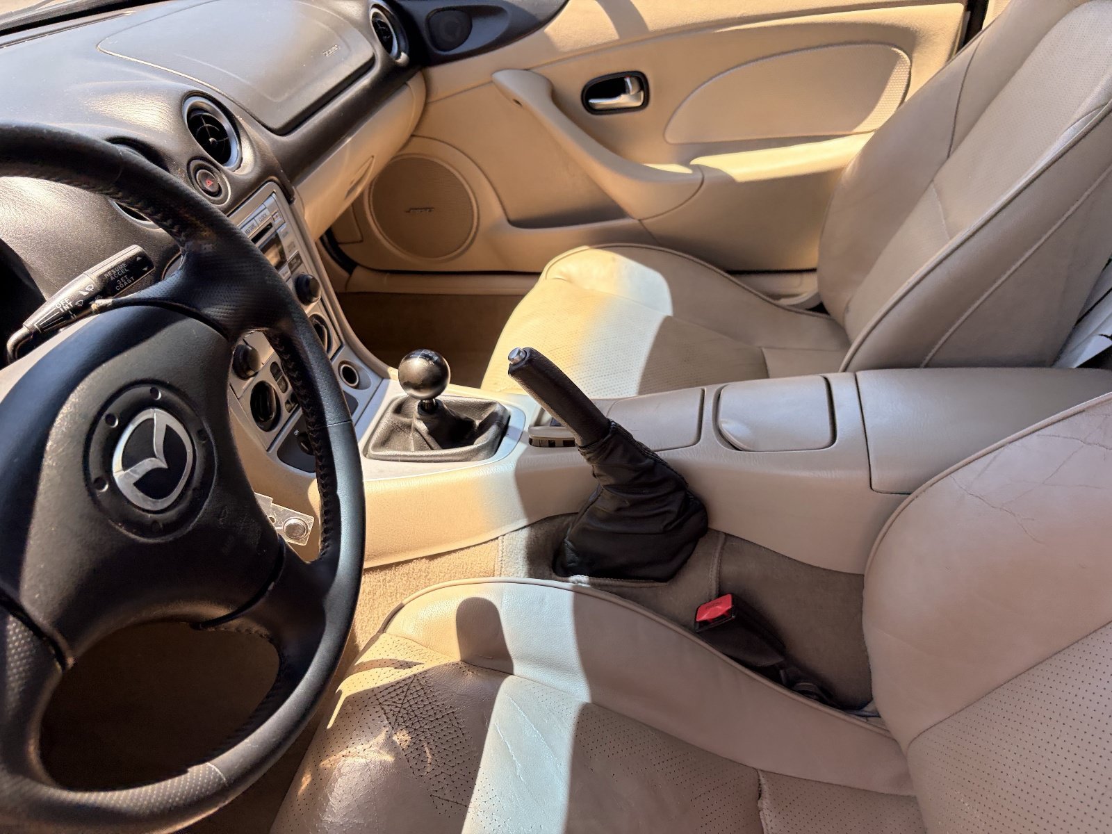 Used 2004 MAZDA MX-5 Miata LS RWD image 14