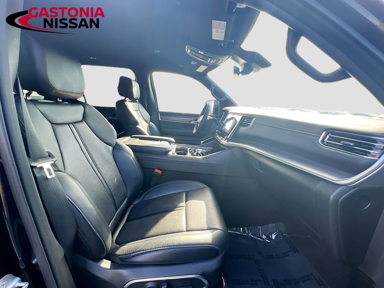 Used 2024 Jeep Wagoneer L Series II w/ Flexible Seating Group image 39