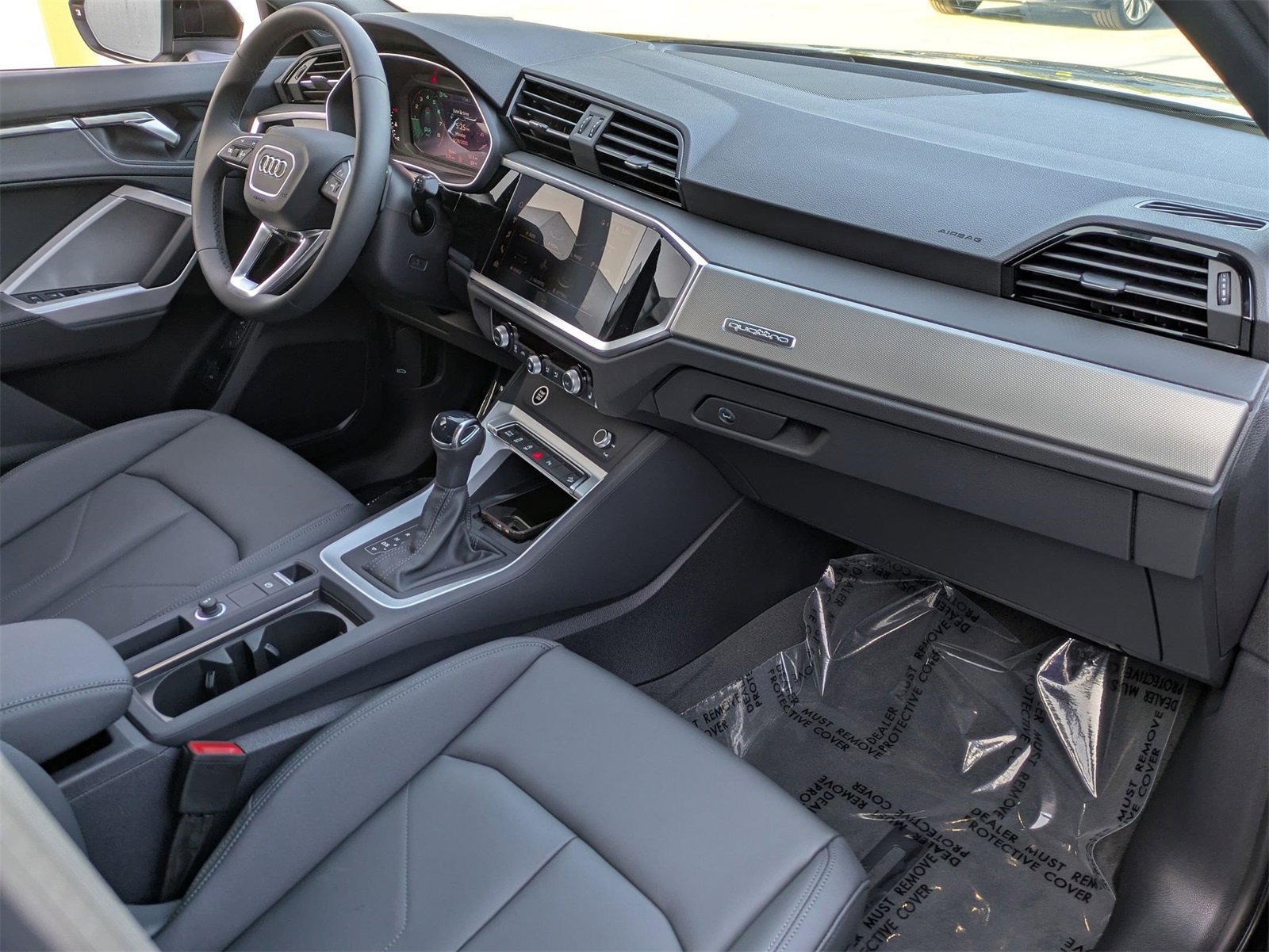 New 2025 Audi Q3 2.0T Premium image 9