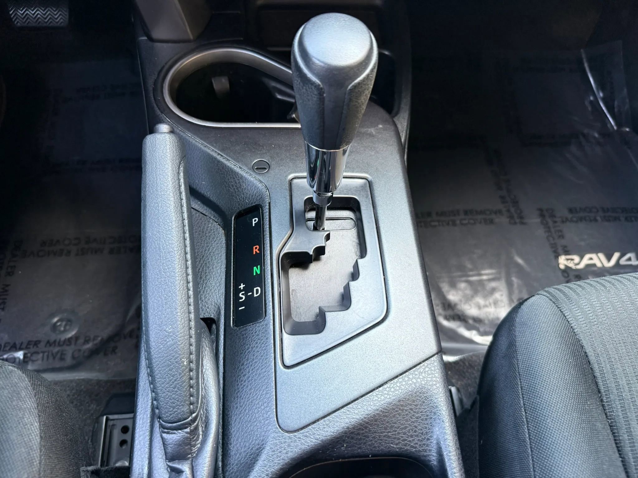 Used 2017 Toyota RAV4 LE FWD image 18