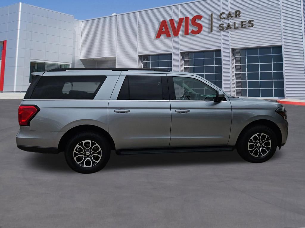 Used 2024 Ford Expedition Max XLT image 7