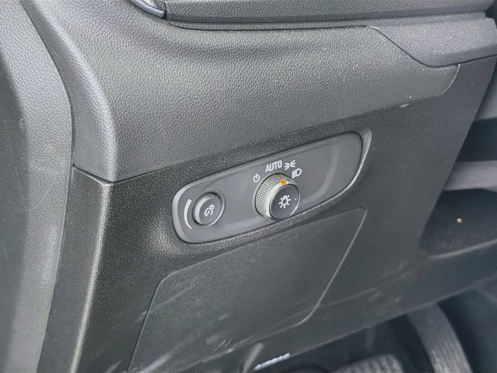 Used 2025 Buick Encore GX Sport Touring FWD image 13