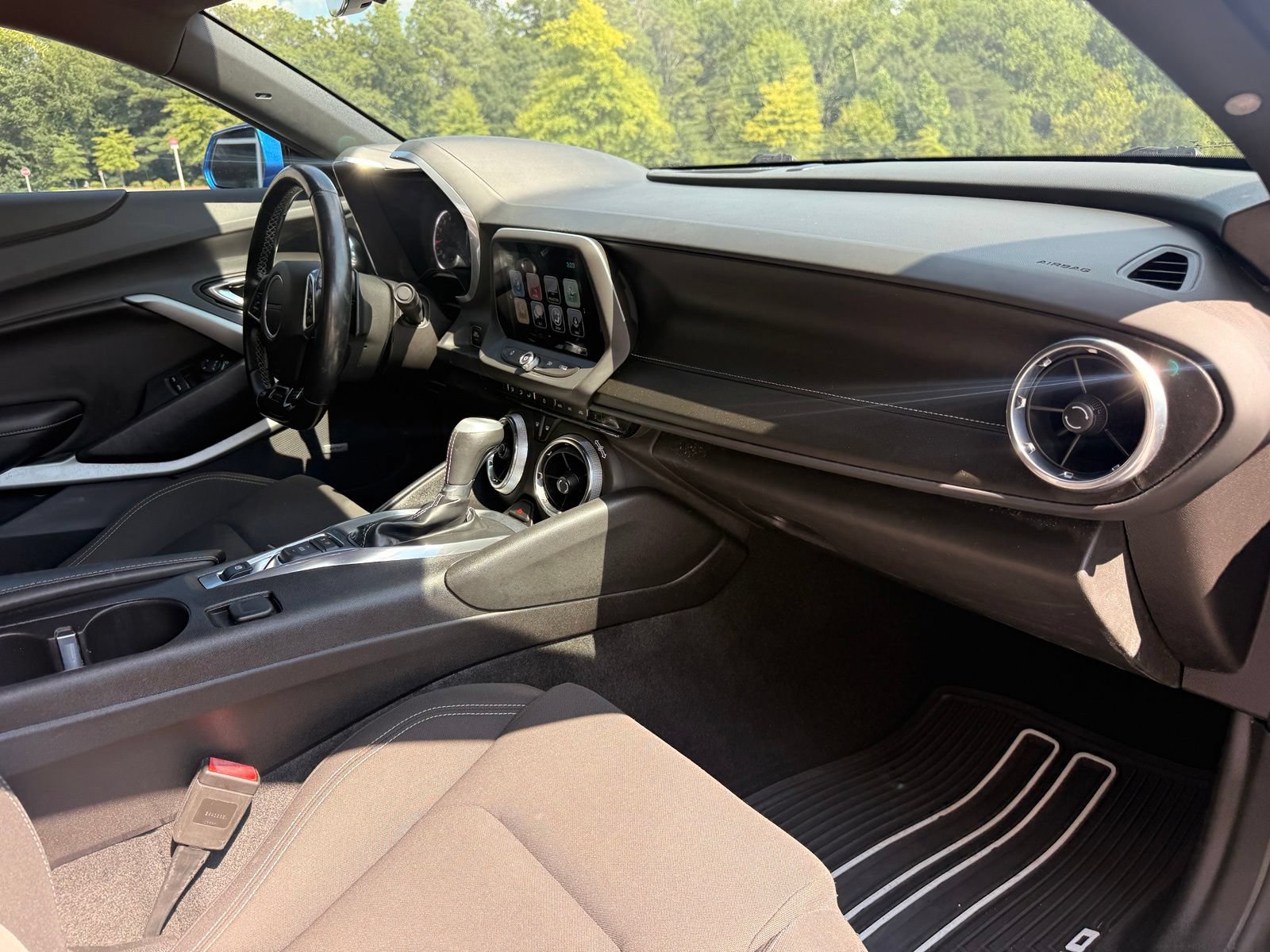 Used 2017 Chevrolet Camaro LT w/ Technology Package RWD image 24