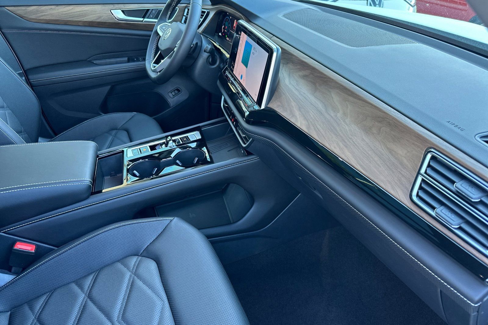 New 2026 Volkswagen Atlas SE image 16