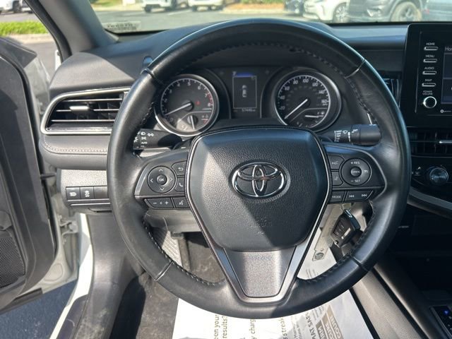 Used 2024 Toyota Camry SE image 19