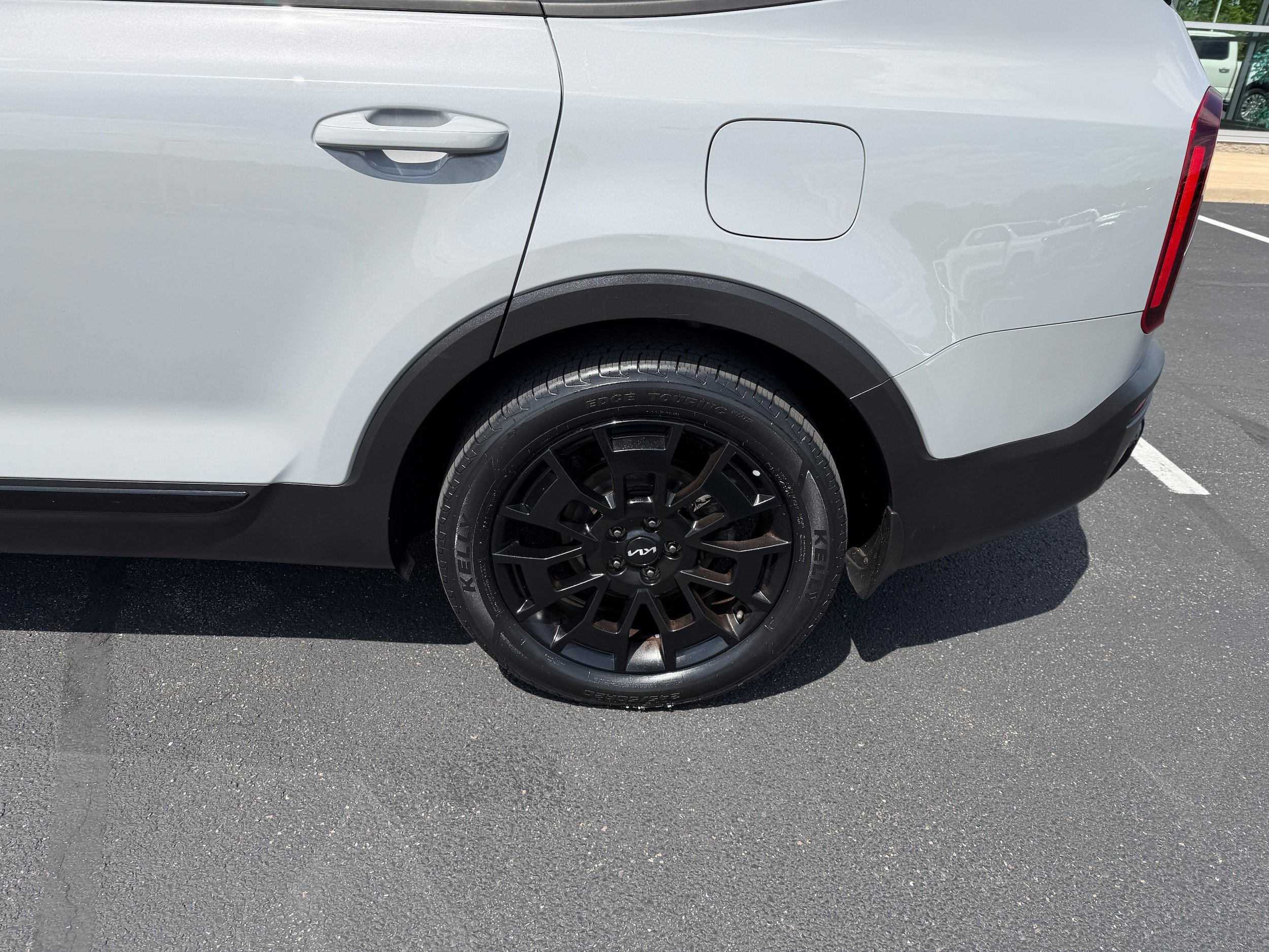 Used 2022 Kia Telluride SX w/ SX Prestige Package AWD/4WD image 9