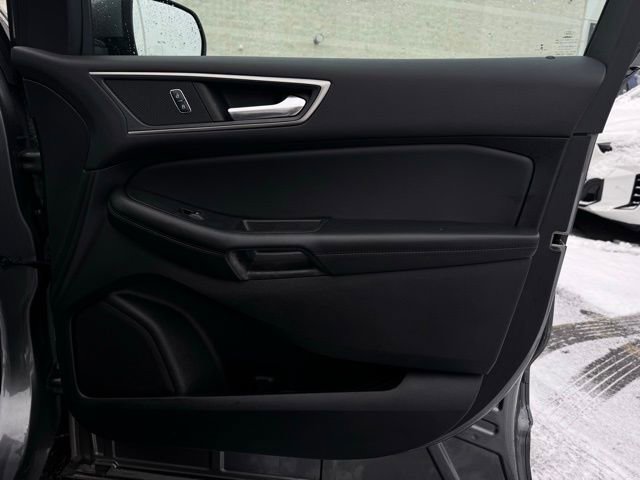 Used 2022 Ford Edge SEL w/ Convenience Package image 14