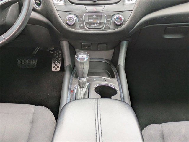 Used 2017 Chevrolet Malibu LT image 21