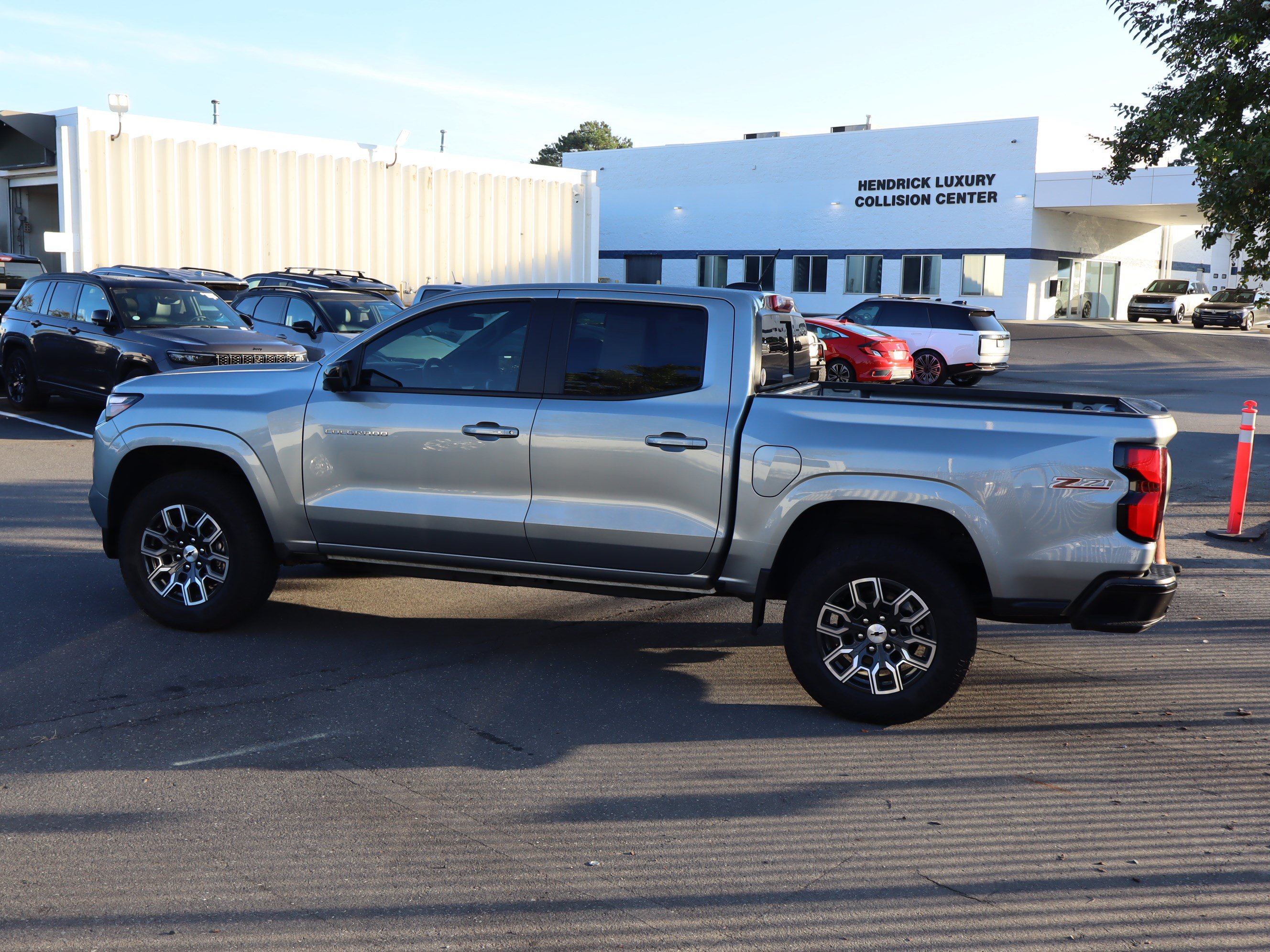 Used 2024 Chevrolet Colorado Z71 w/ Z71 Convenience Package 2 AWD/4WD image 7