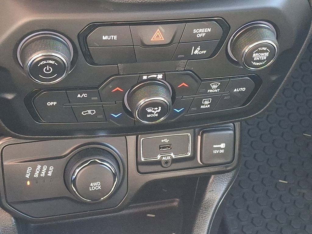 Used 2023 Jeep Renegade Latitude image 19