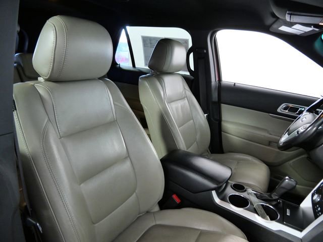 Used 2013 Ford Explorer XLT image 11