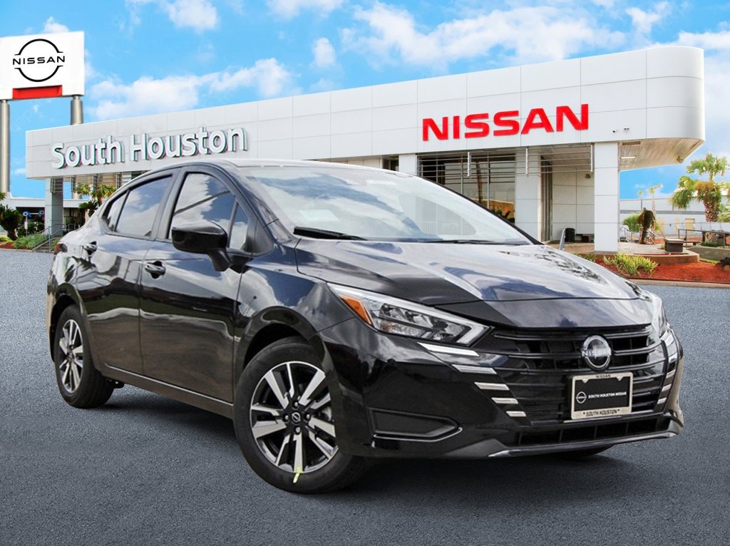 New 2025 Nissan Versa SV w/ Trunk Package