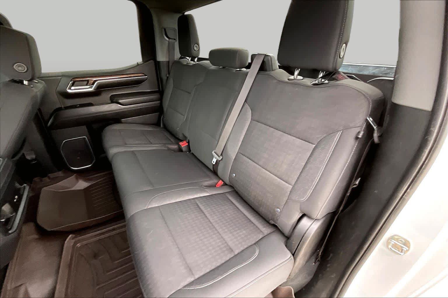 Used 2023 Chevrolet Silverado 1500 LT w/ Z71 Off-Road Package AWD/4WD image 20