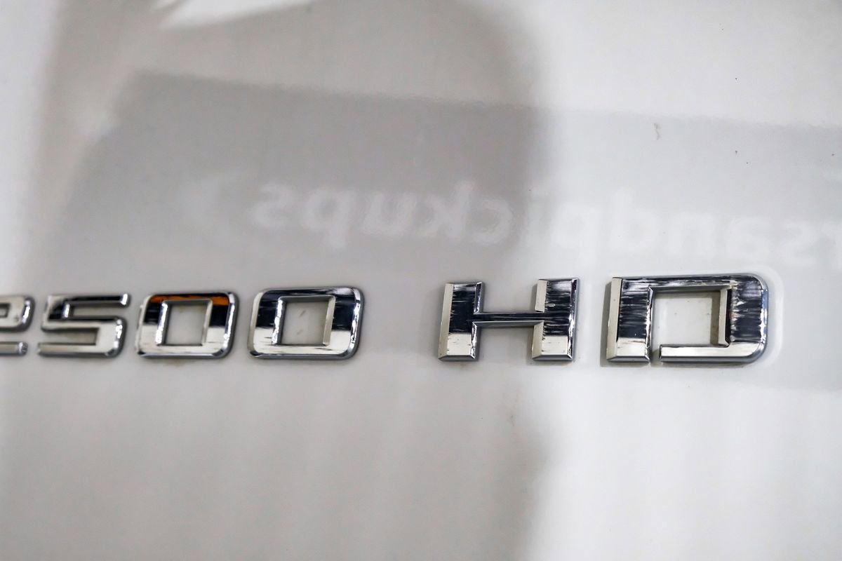 Used 2023 Chevrolet Silverado 2500 LT image 45