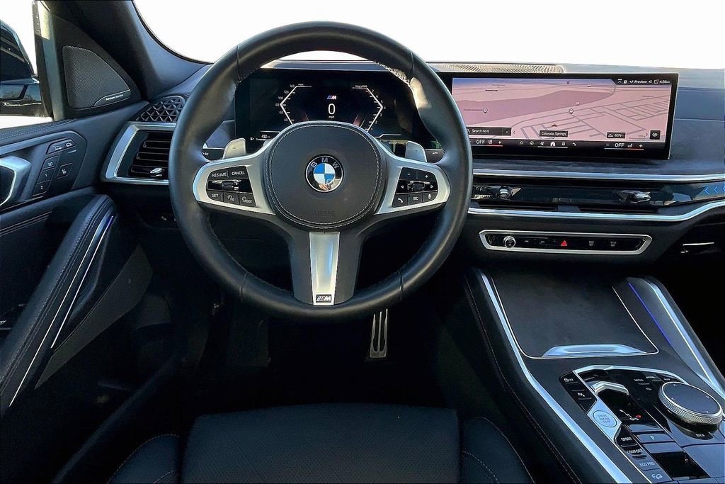 Used 2025 BMW X6 xDrive40i w/ Climate Comfort Package image 8