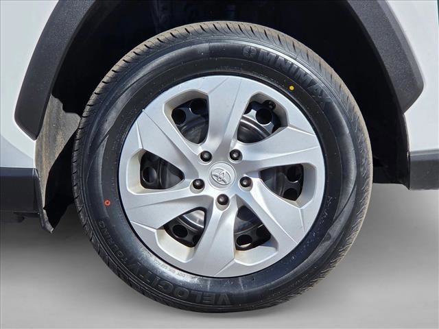 Used 2024 Toyota RAV4 LE image 23