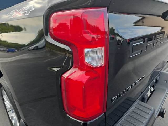 Used 2020 Chevrolet Silverado 1500 Custom w/ Custom Value Package AWD/4WD image 34