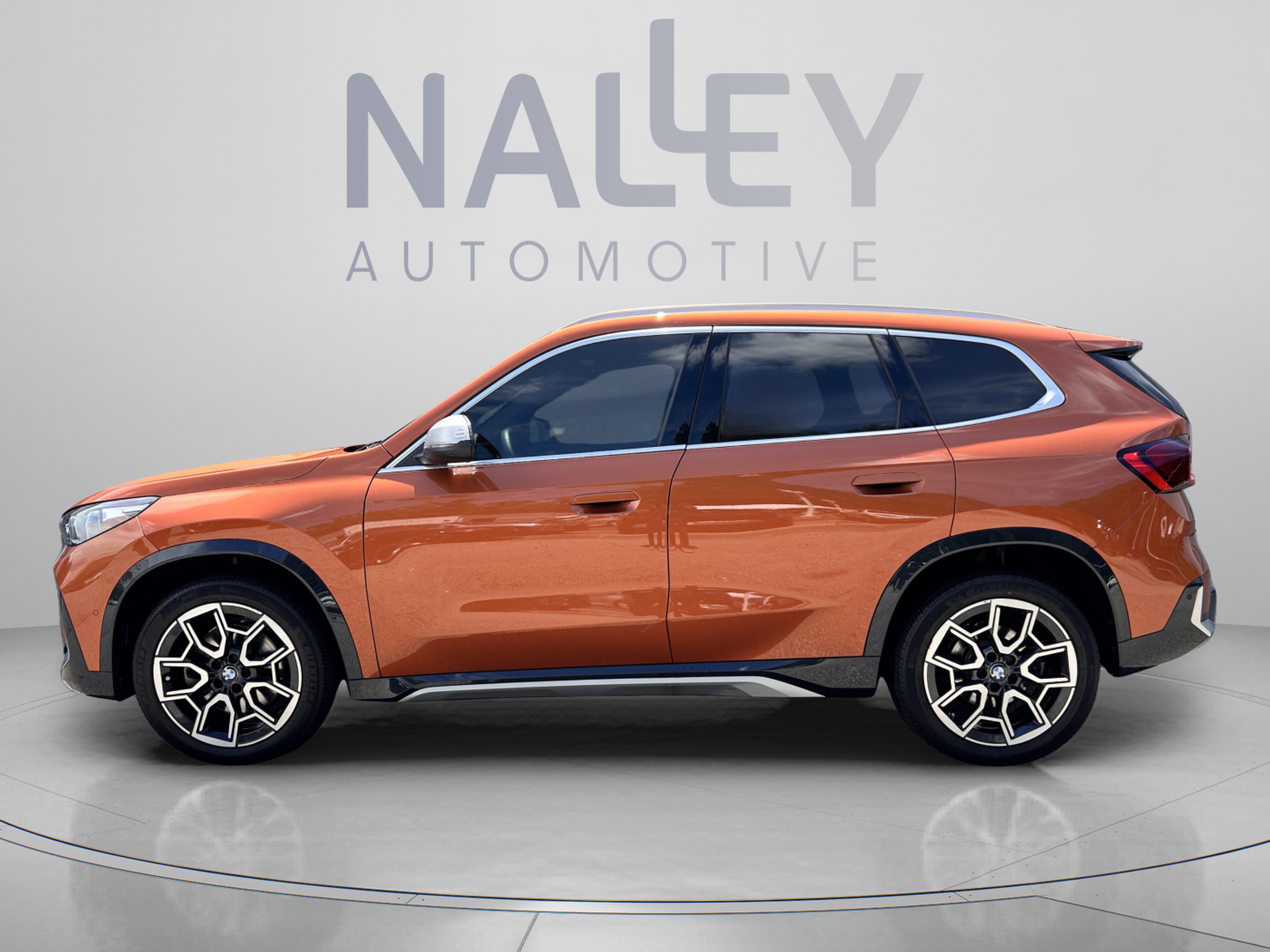 Used 2024 BMW X1 xDrive28i w/ Technology Package AWD/4WD image 2