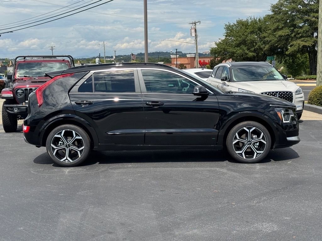 New 2025 Kia Niro EX Touring image 2