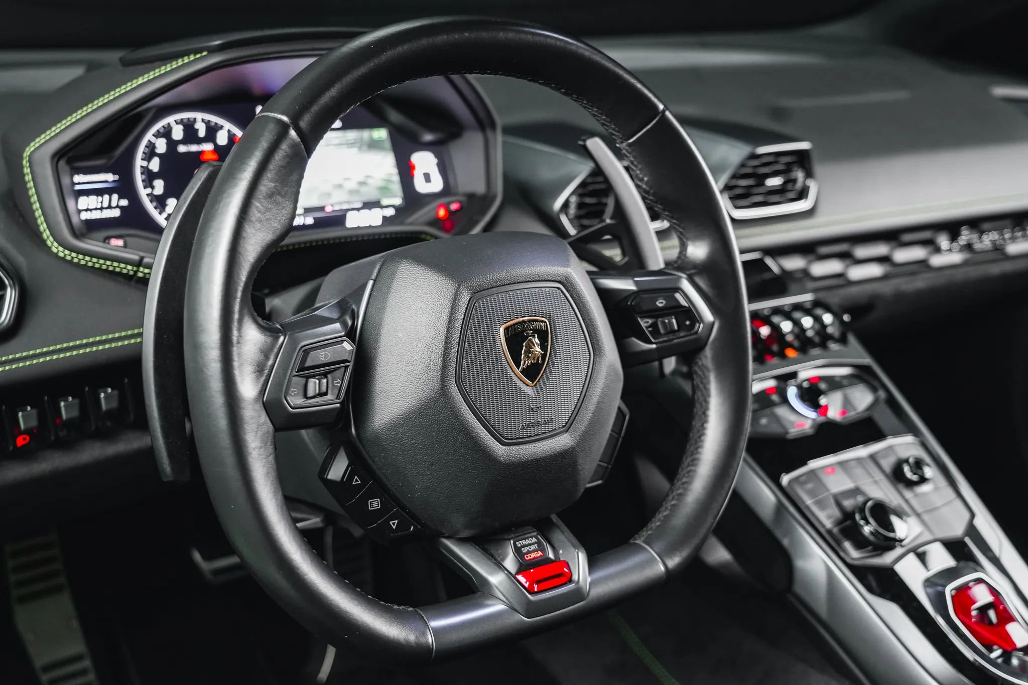 Used 2015 Lamborghini Huracan LP 610-4 image 36