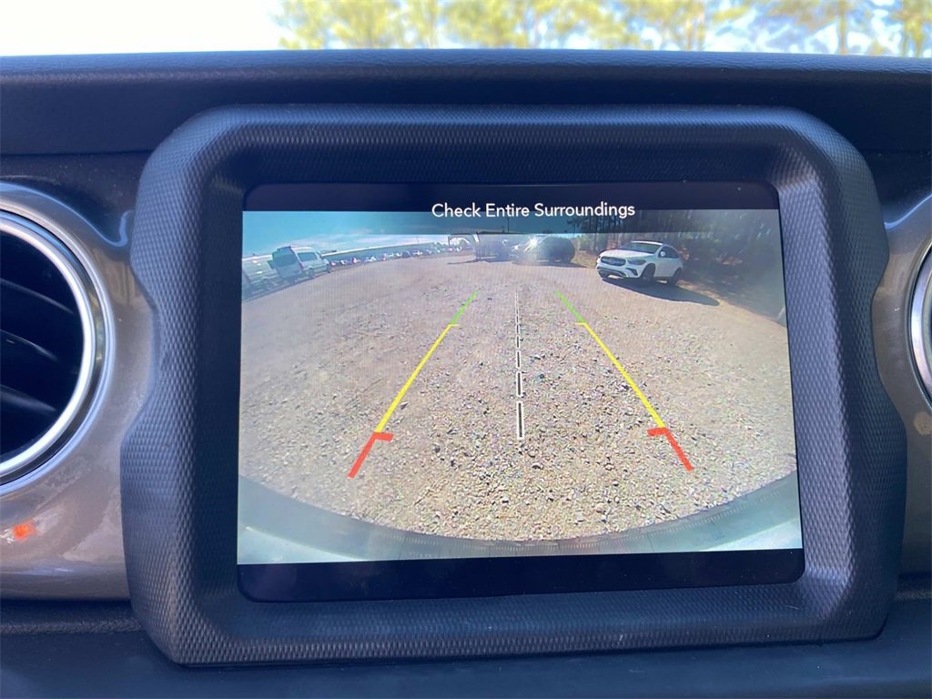 Used 2018 Jeep Wrangler Unlimited Sahara image 20