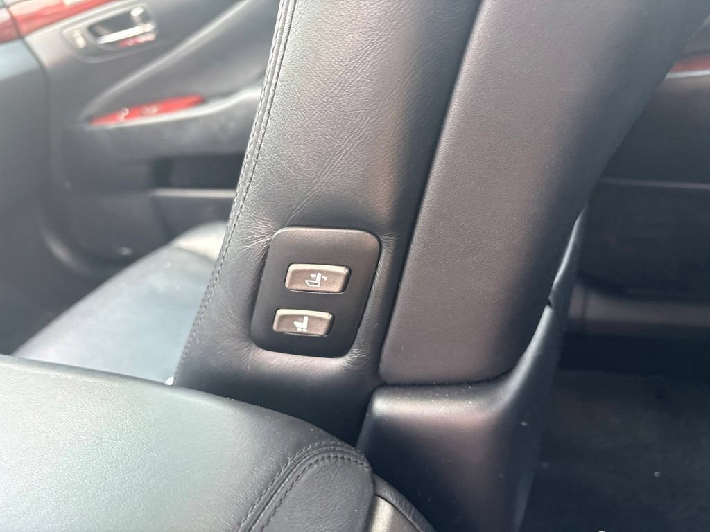 Used 2012 Lexus LS 460 AWD w/ Comfort Pkg image 23