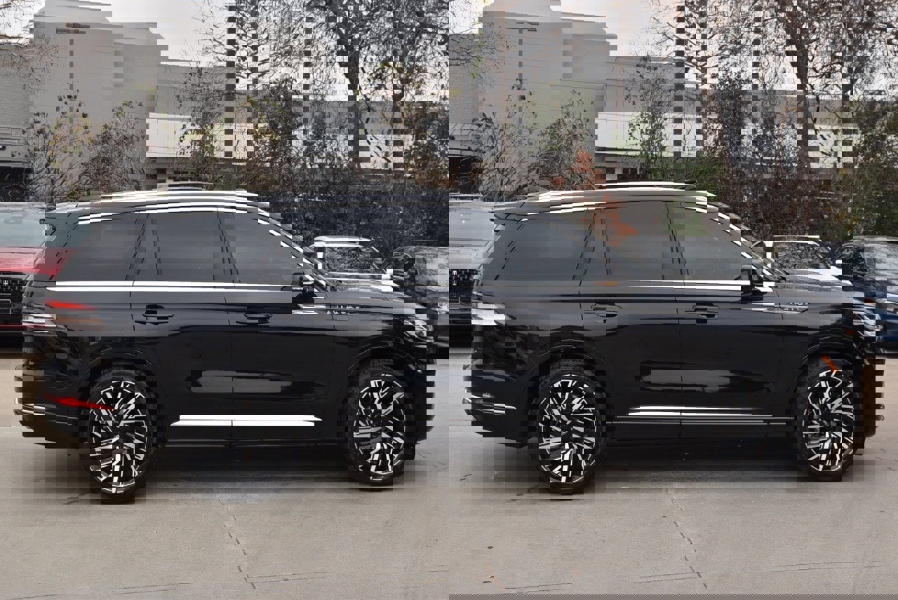 New 2026 Lincoln Aviator Black Label w/ Dynamic Handling Package image 5
