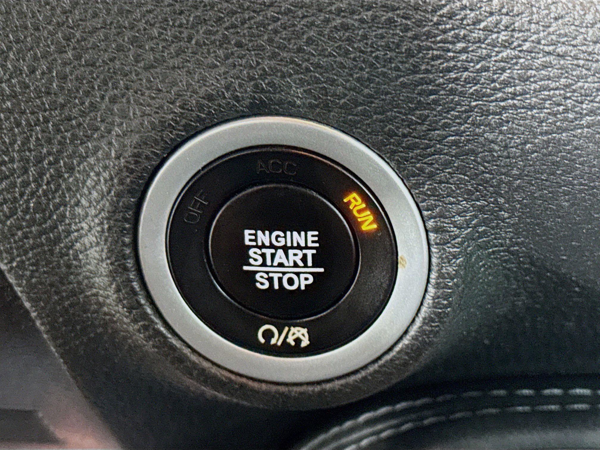 Used 2021 Dodge Challenger R/T w/ Blacktop Package image 21