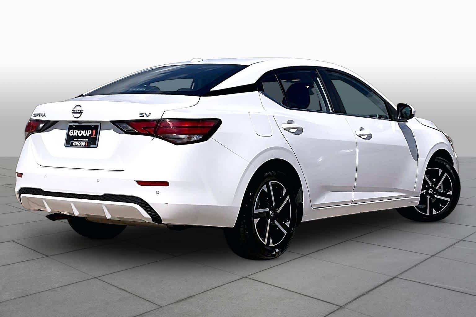 Used 2024 Nissan Sentra SV FWD image 13