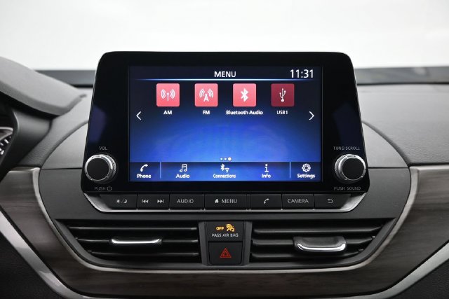 Used 2025 Nissan Altima 2.5 SV FWD image 31