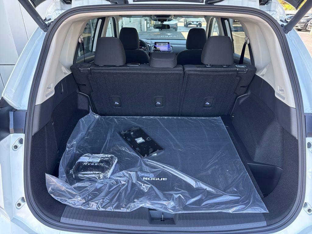 New 2026 Nissan Rogue SV FWD image 16