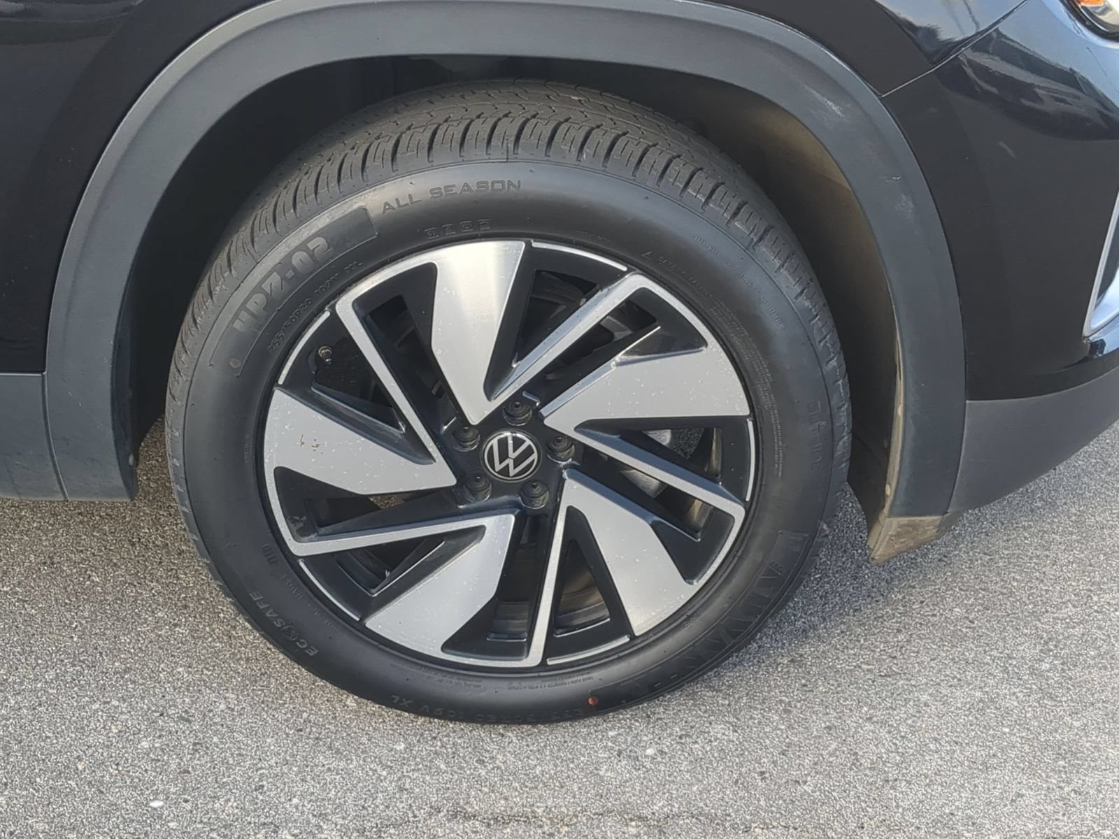 Used 2024 Volkswagen Atlas SE FWD image 12