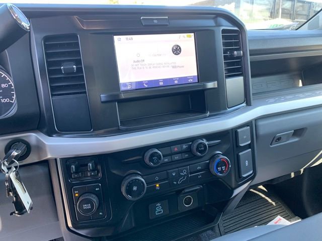 New 2025 Ford F550 4x4 Regular Cab Super Duty image 13