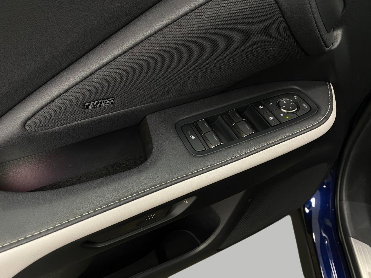 New 2026 Lexus TX 500h AWD image 32